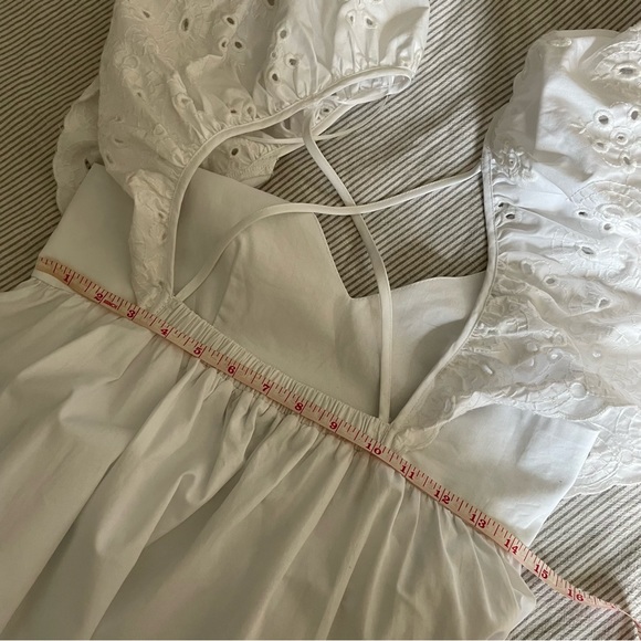 Q12 EN SAISON Barnette Eyelet Maxi Dress - Picture 10 of 12